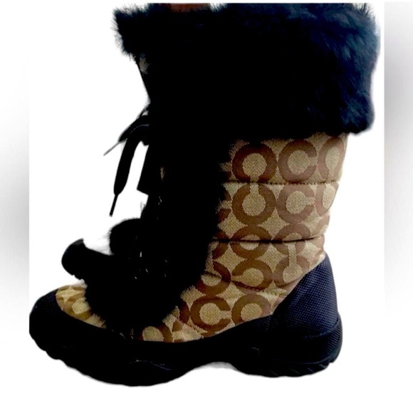 ⭐️ COACH JENNIE Q522 Signature Khaki Lace-Up
Soft black Fur Winter Boot 8B EUC! - Picture 2 of 4
